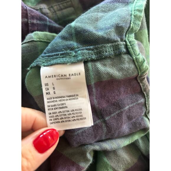$50 American Eagle Cropped Distressed Flannel Hoodie Sweatshirt Sz L Plaid NWT - Picture 10 of 10